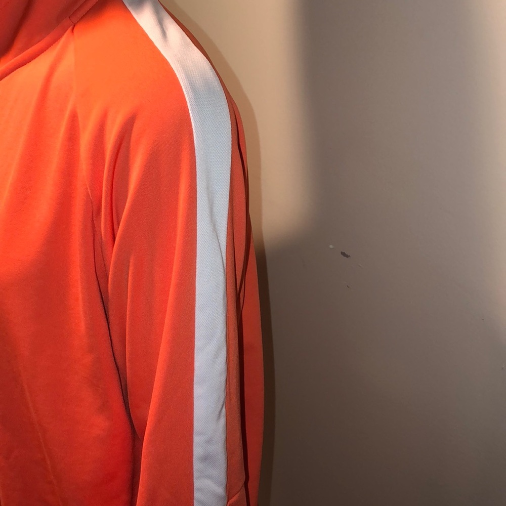 Nike top - Picture 2 of 2